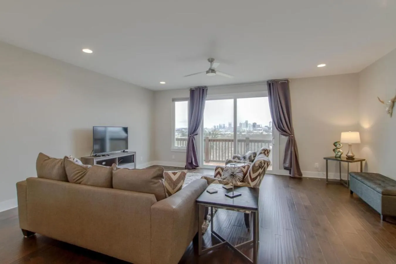 Holiday home City Overlook Luxury Amenities Minutes To Downtown Nashville
